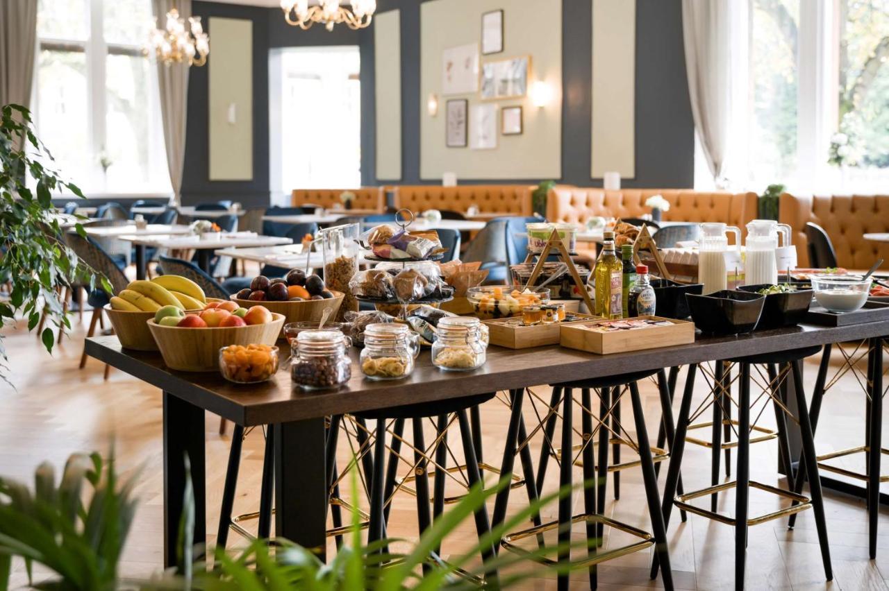 Radisson Blu Hotel, Hotel